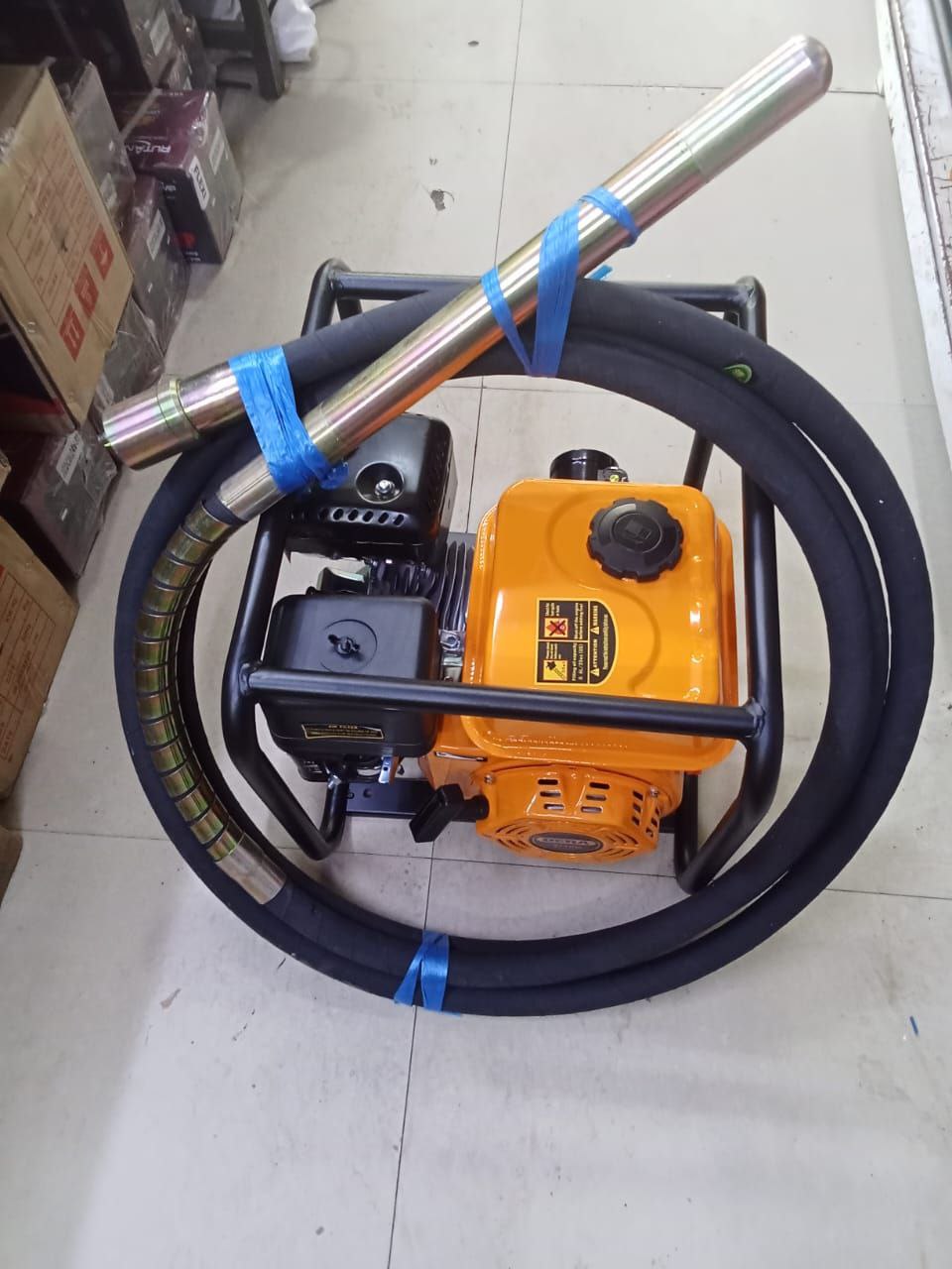 a7d604a7-bdf9-41a5-aaa6-bde9f780a3eb Powerful Dera petrol vibrator - Image 1