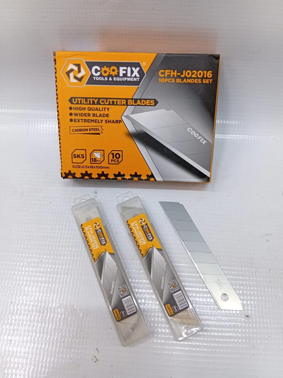 d5b5d87c-f43e-4c9f-a23d-a71b24a42953 Utility Cutting blades 10 pieces - Image 1